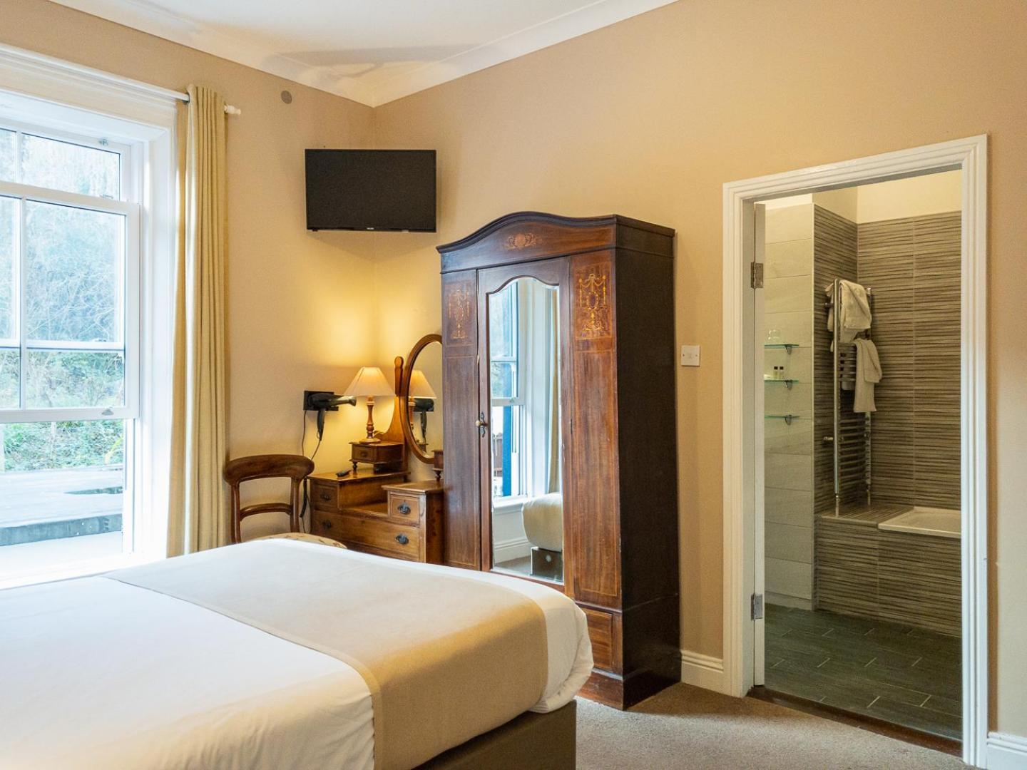 Leenane Hotel Линон Экстерьер фото
